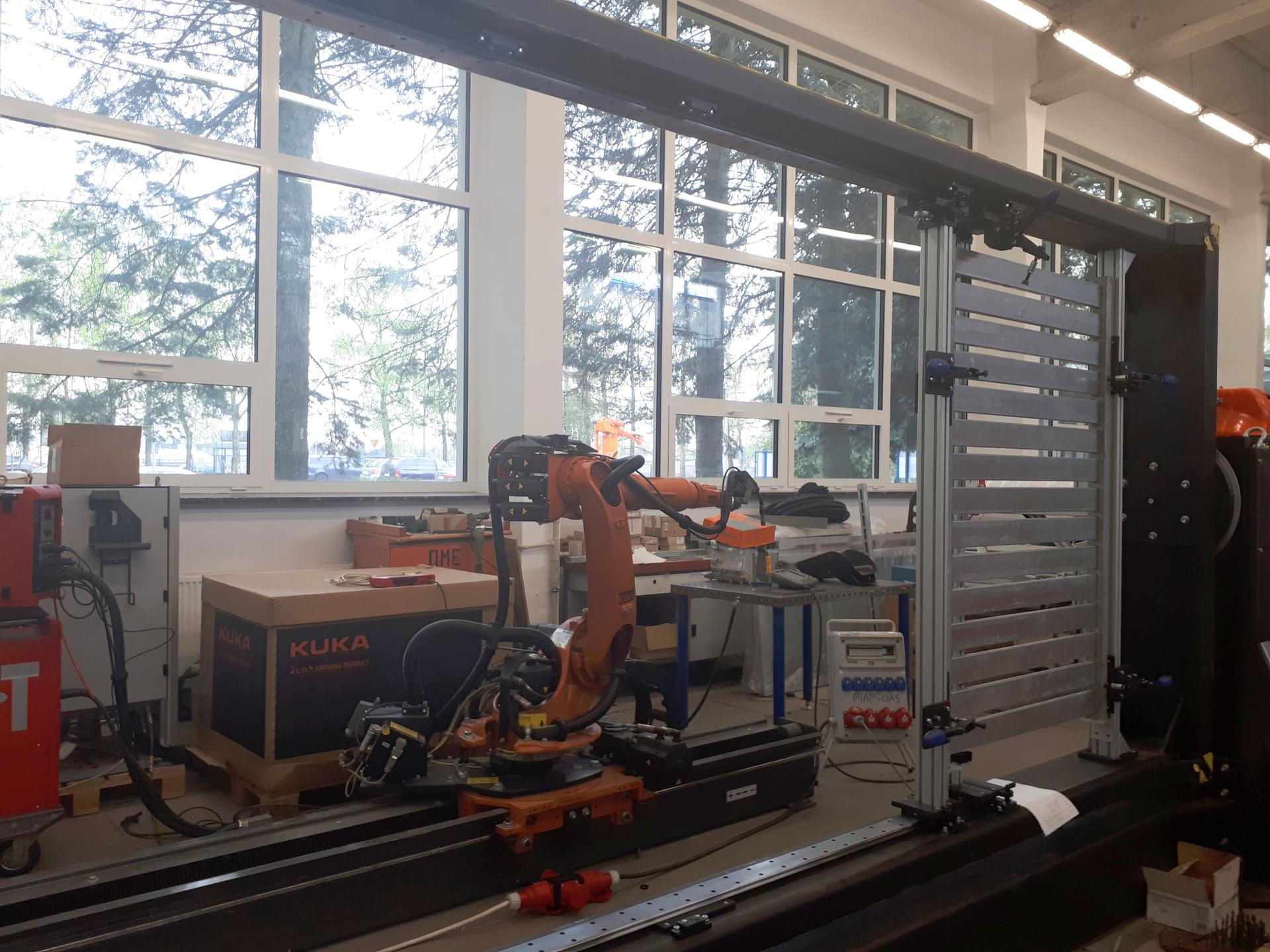 Stazione di saldatura robotica KUKA KR16 L6 ARC-C in vendita - foto 10
